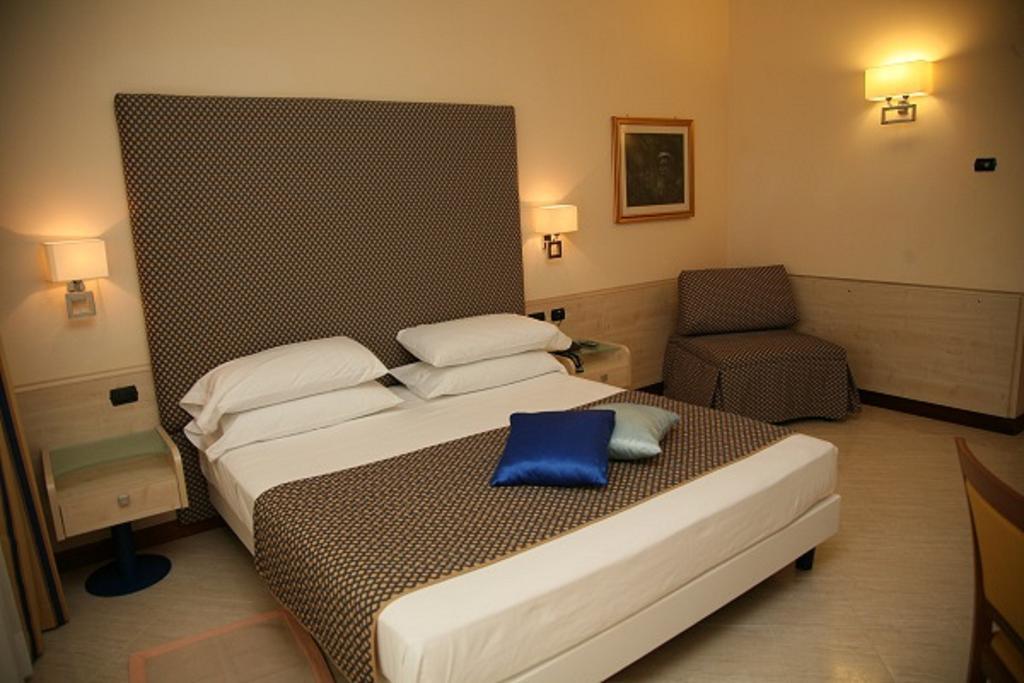 Hotel Resort Lido Degli Aranci Vibo Valentia Exterior foto